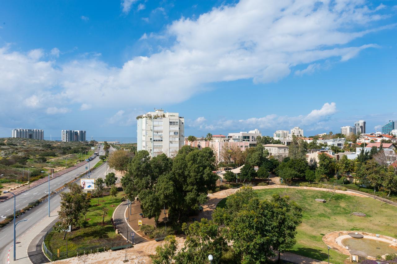 Nyx Herzliya Exterior photo